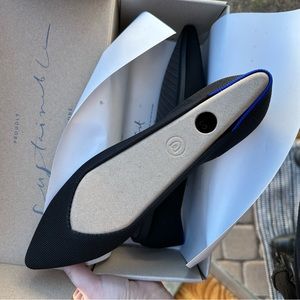 NIB Rothy’s point size 10 black